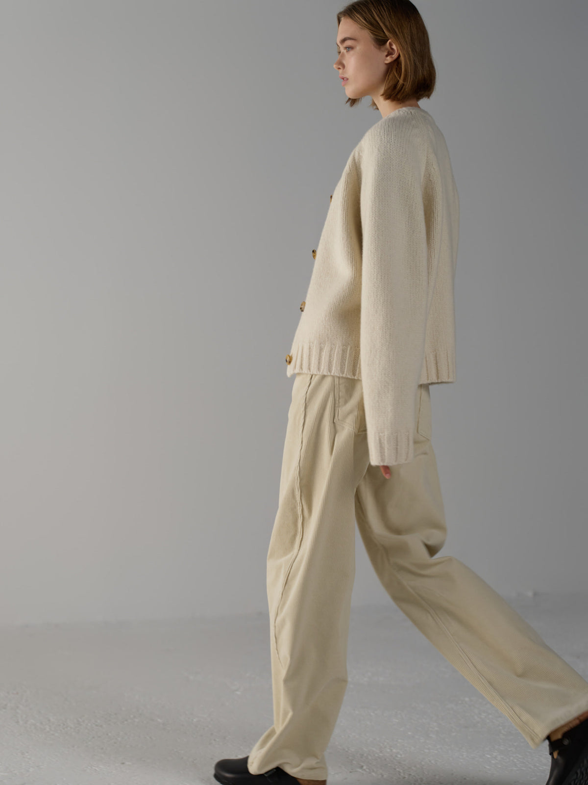 Essential Raglan Cardigan_ivory