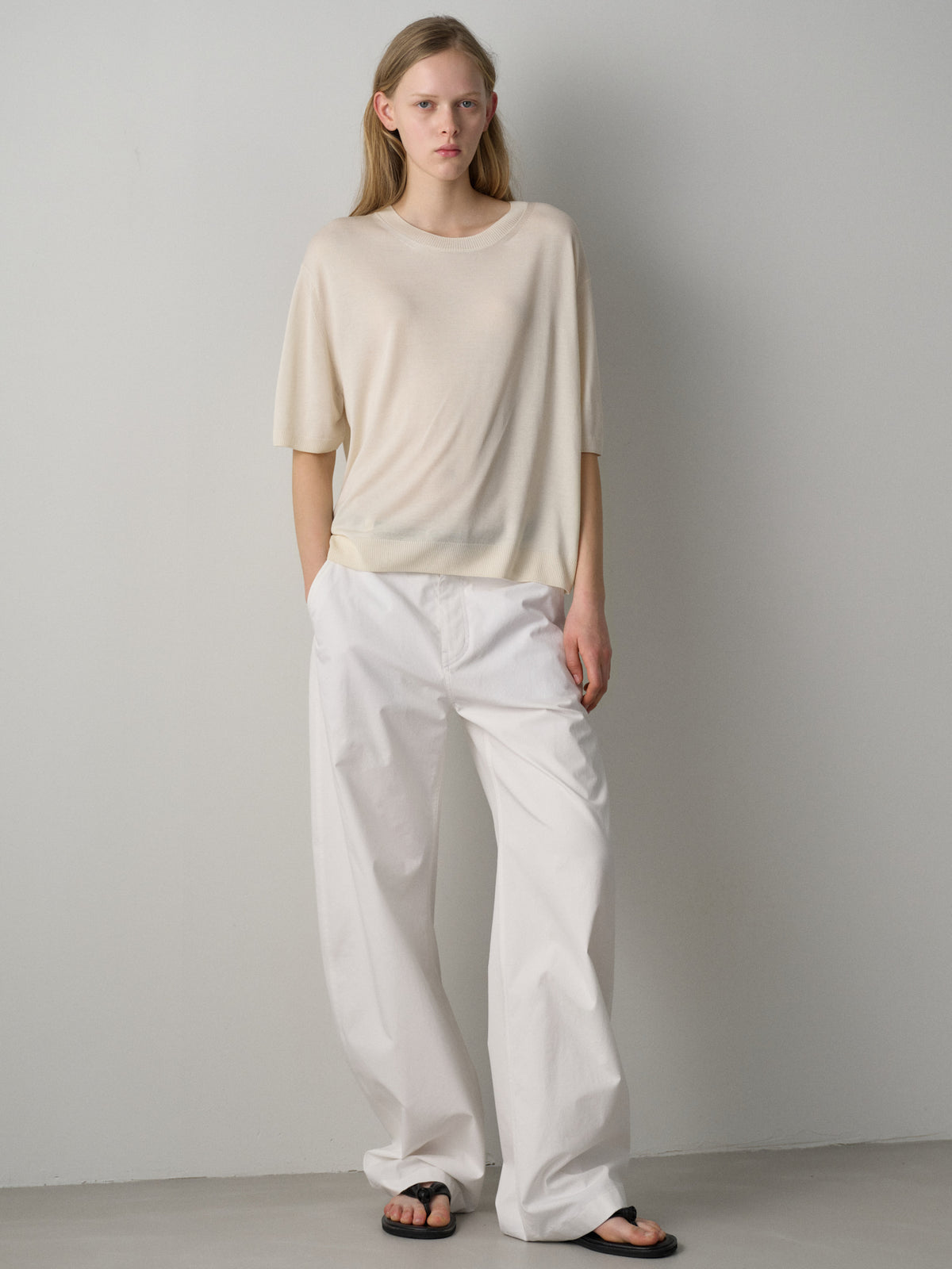 Round Curved Pants_white