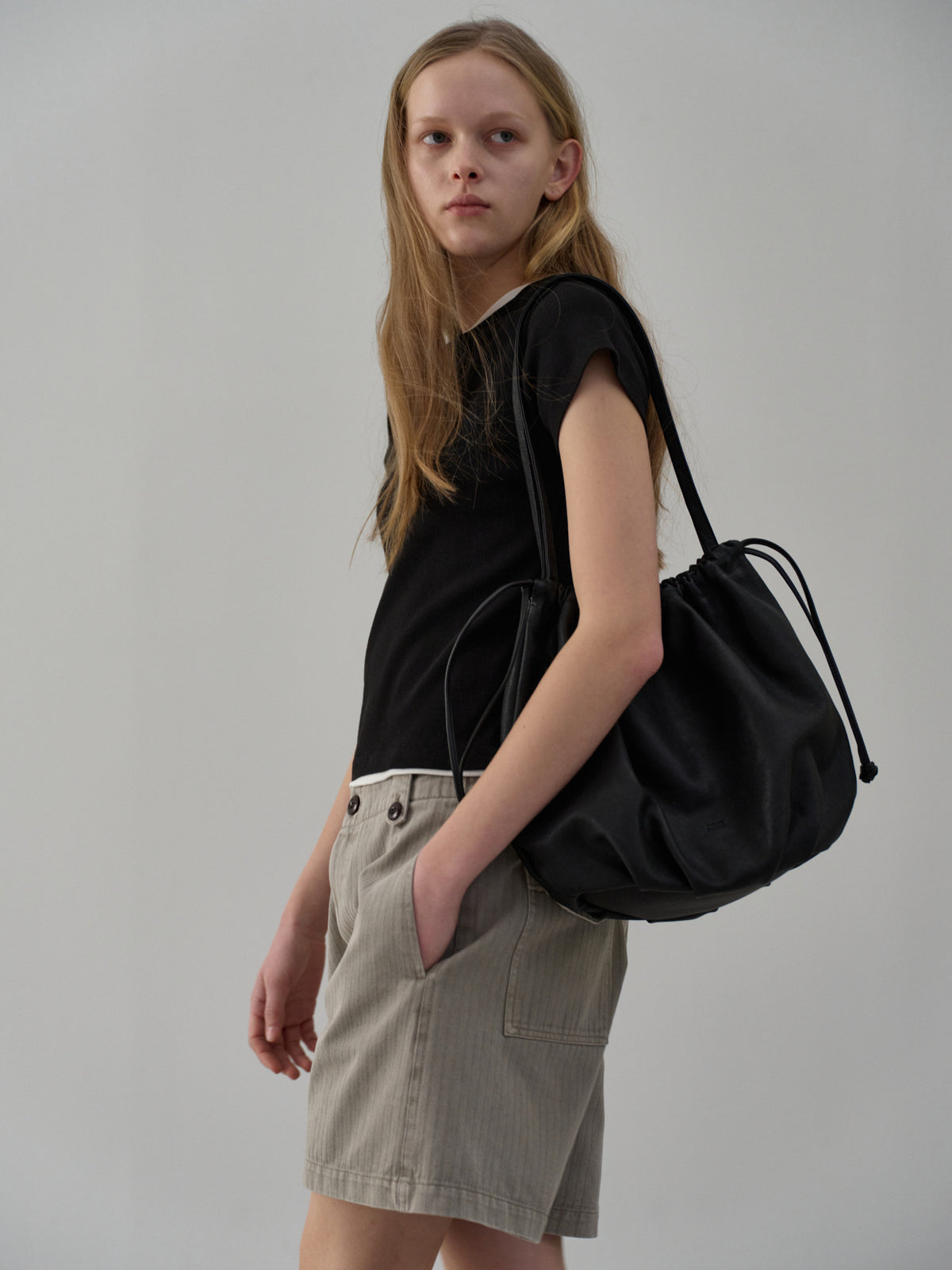 Leather Pull Bag_black
