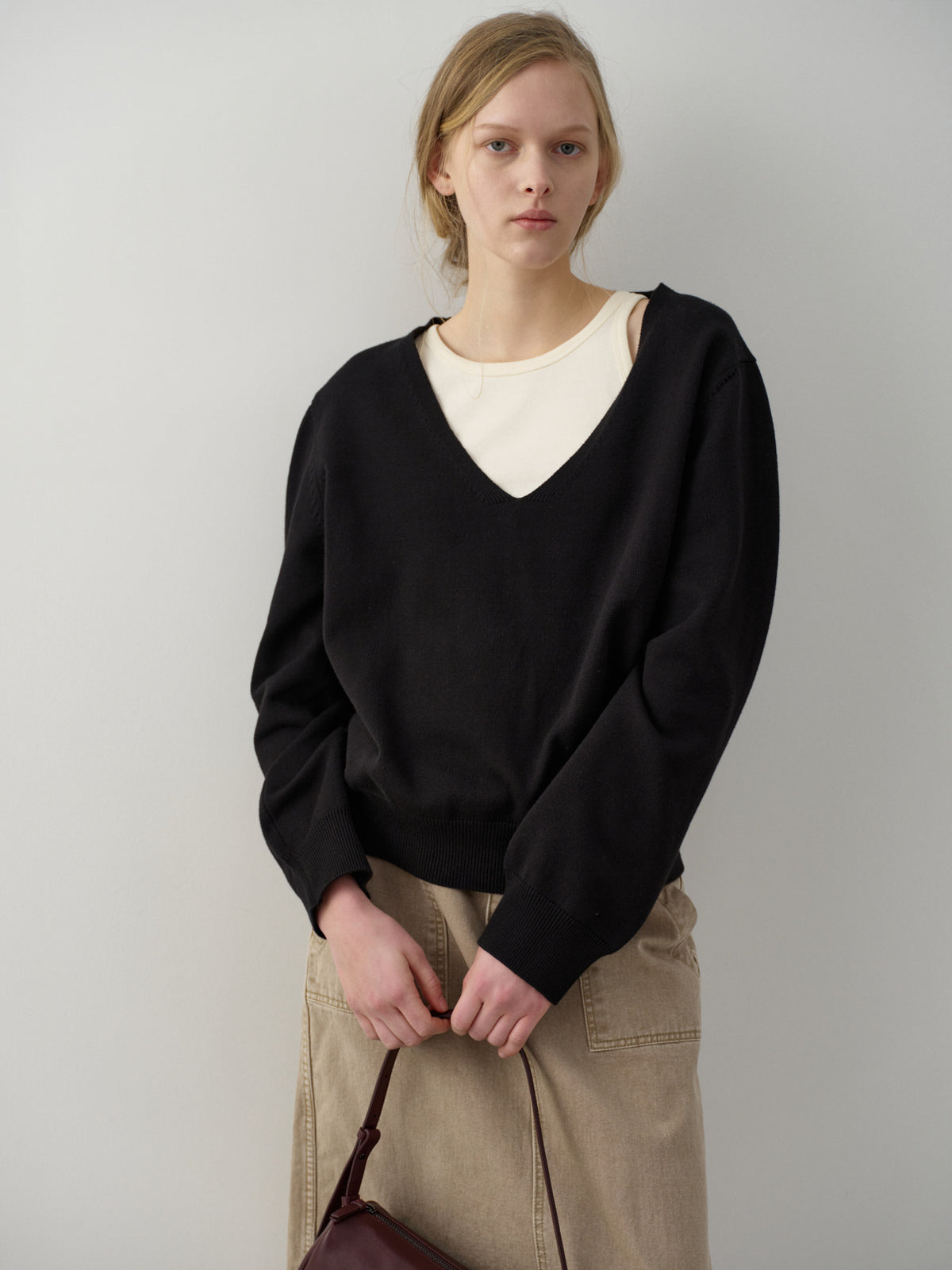 Deep V-Neck Knit_Black