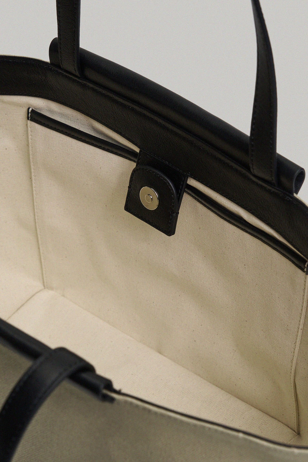 Sally Bag_dust
