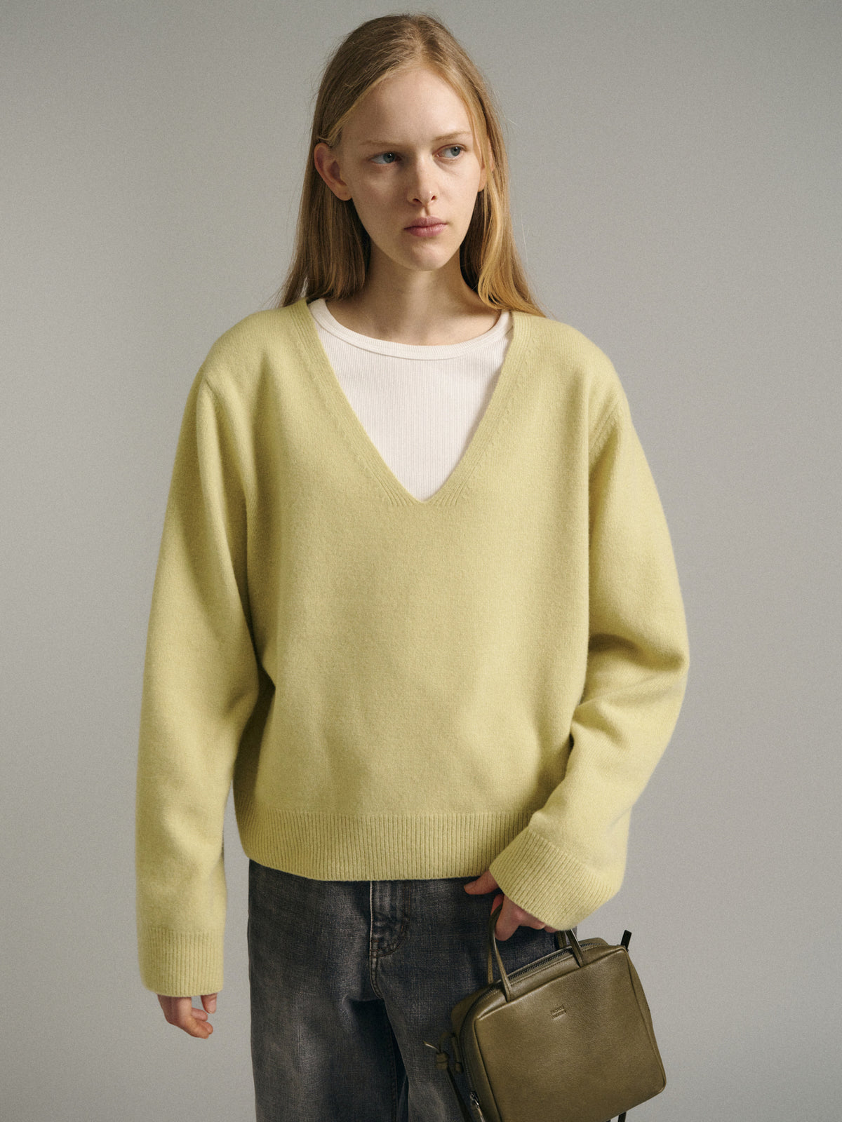 Cashmere Deep V-Neck Knit_sage olive