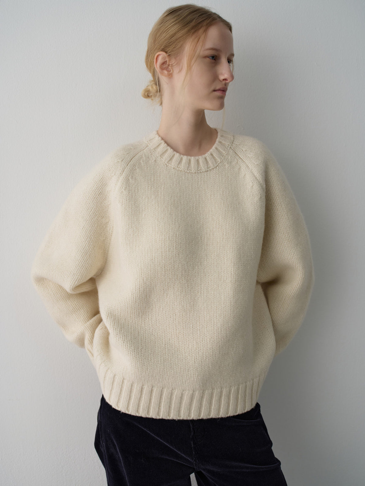 Essential Raglan Sweater_ivory