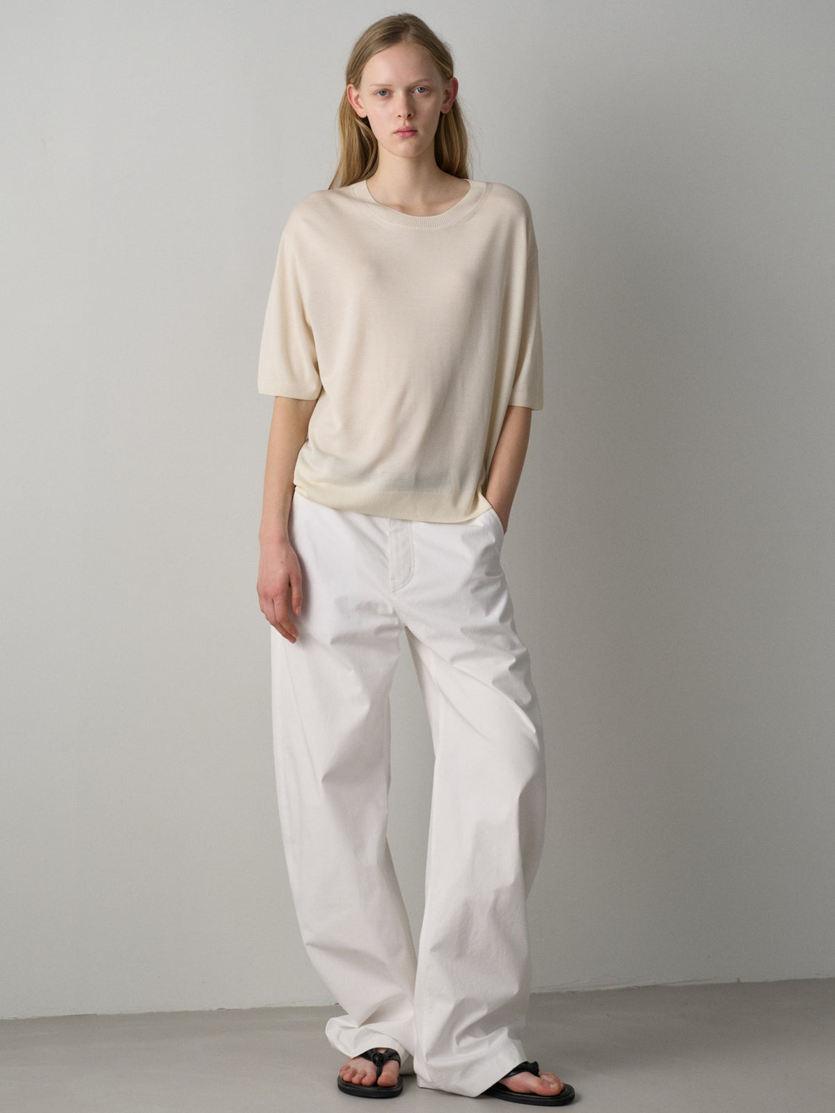 Round Curved Pants_white