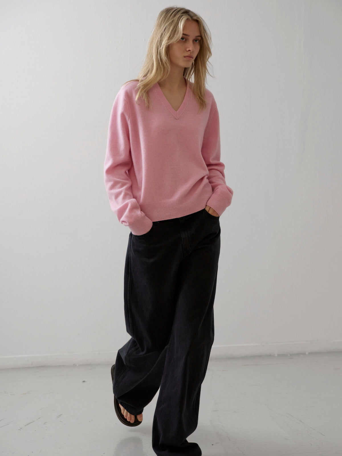 Essential V-neck Knit_fog pink