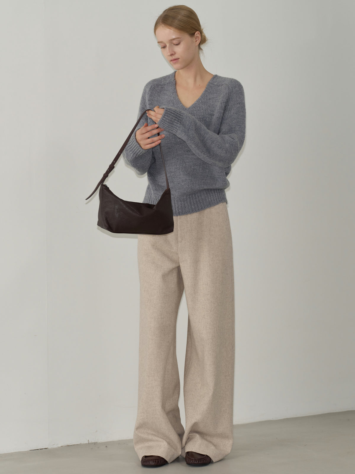 Textured V-neck Knit_grey blue