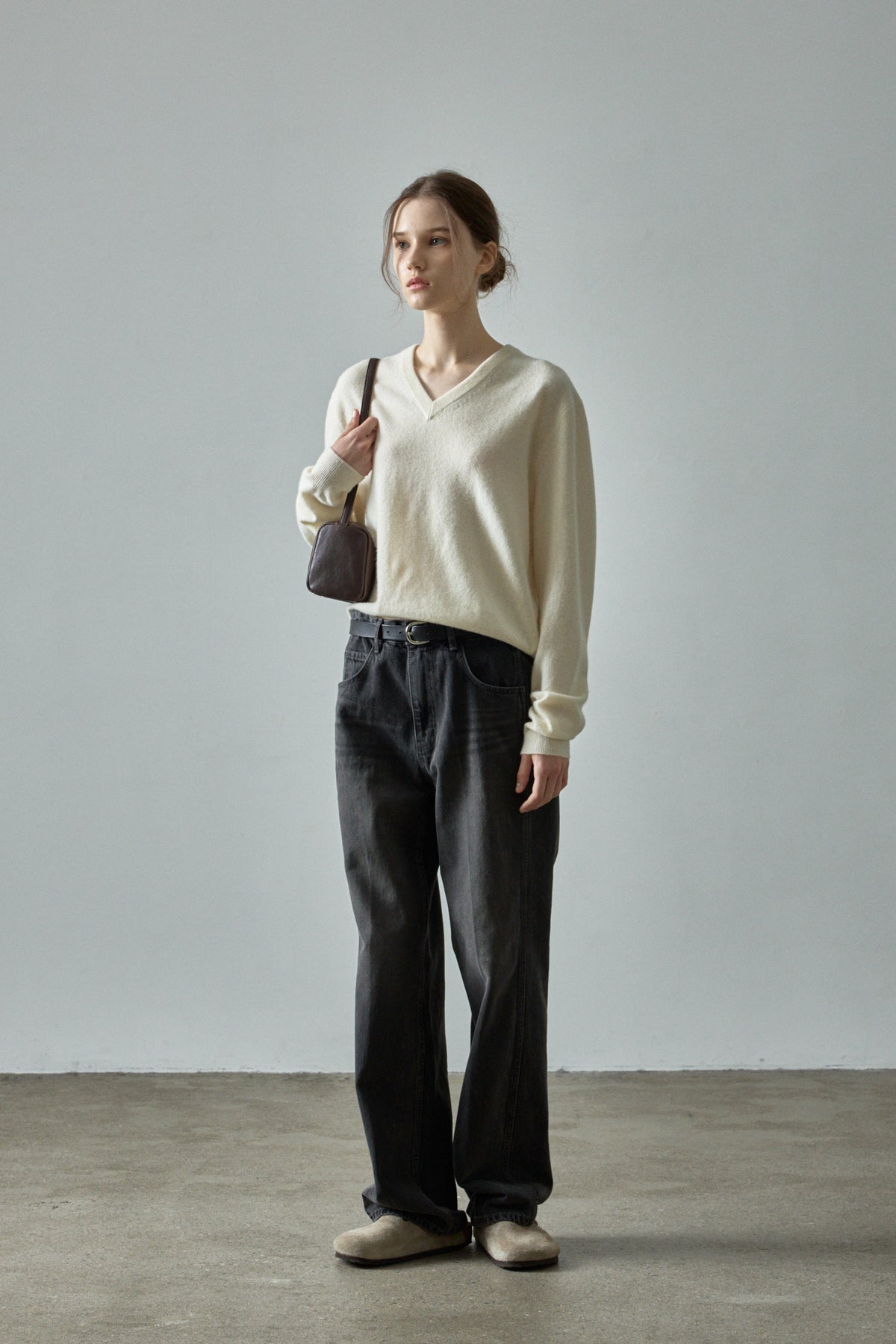Essential V-neck Knit_ivory