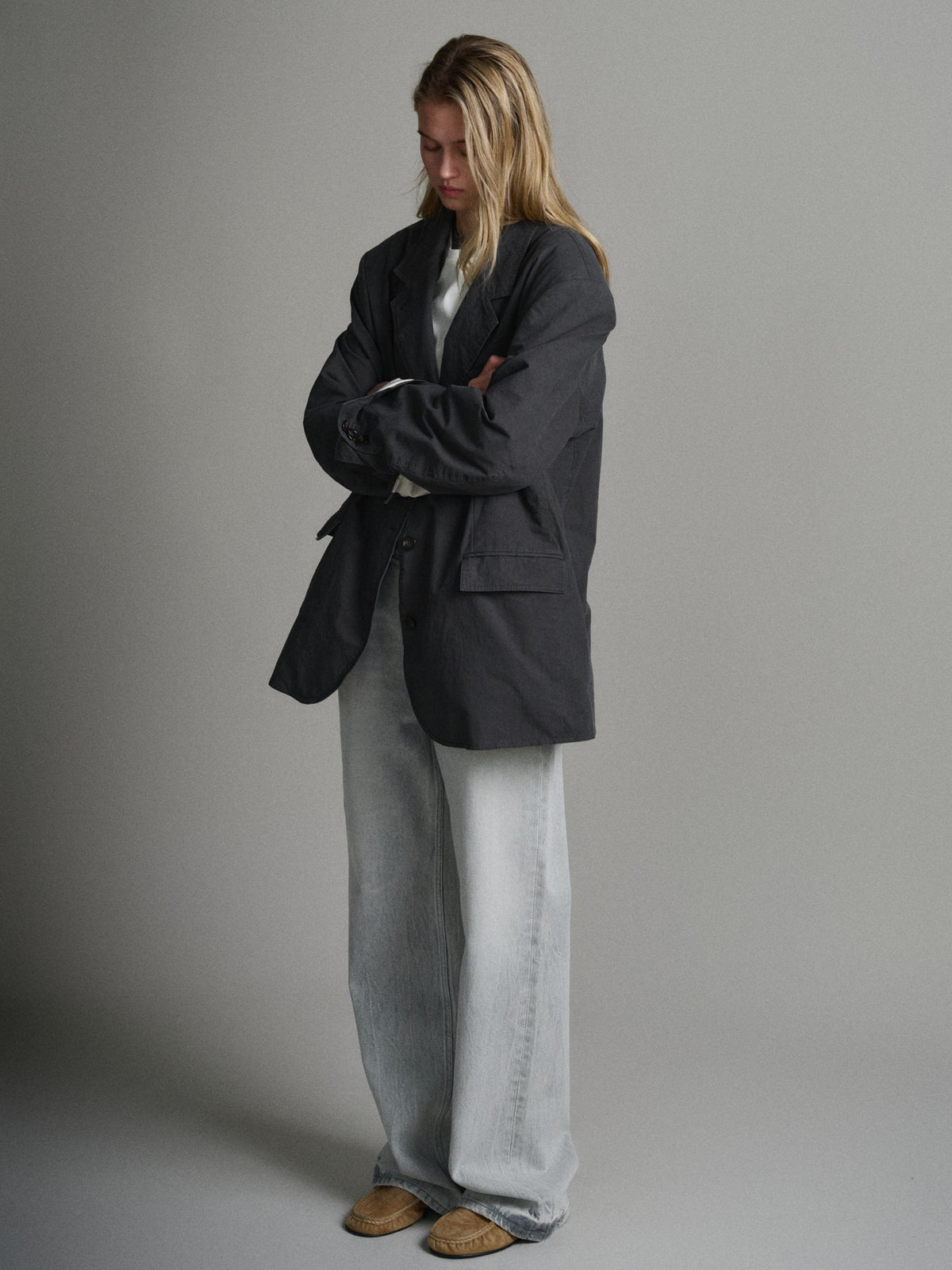 High-Waist Straight Jeans_light grey
