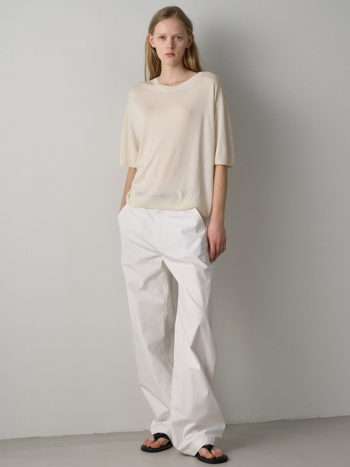 Round Curved Pants_white