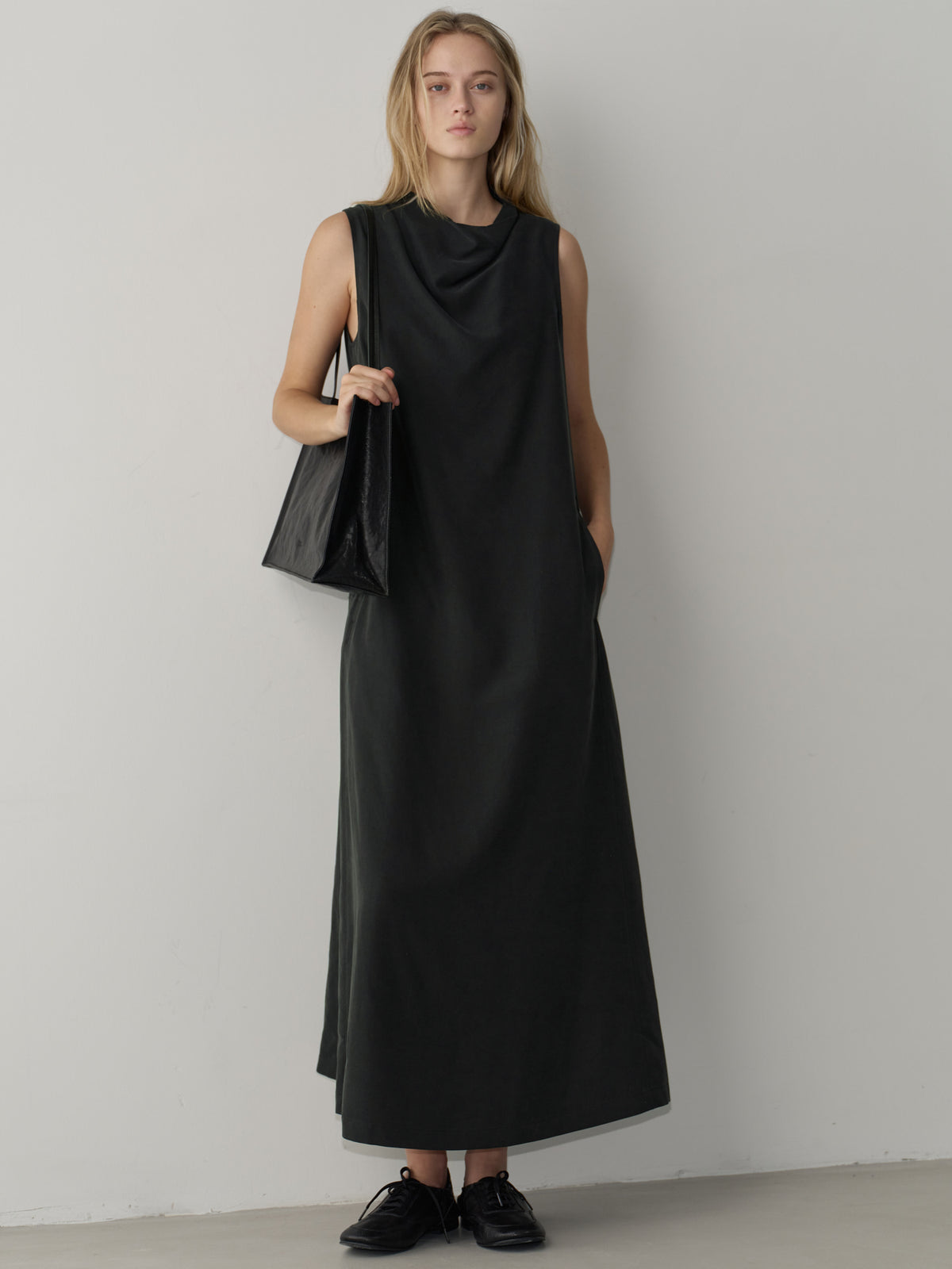 Minimal Maxi Dress_black