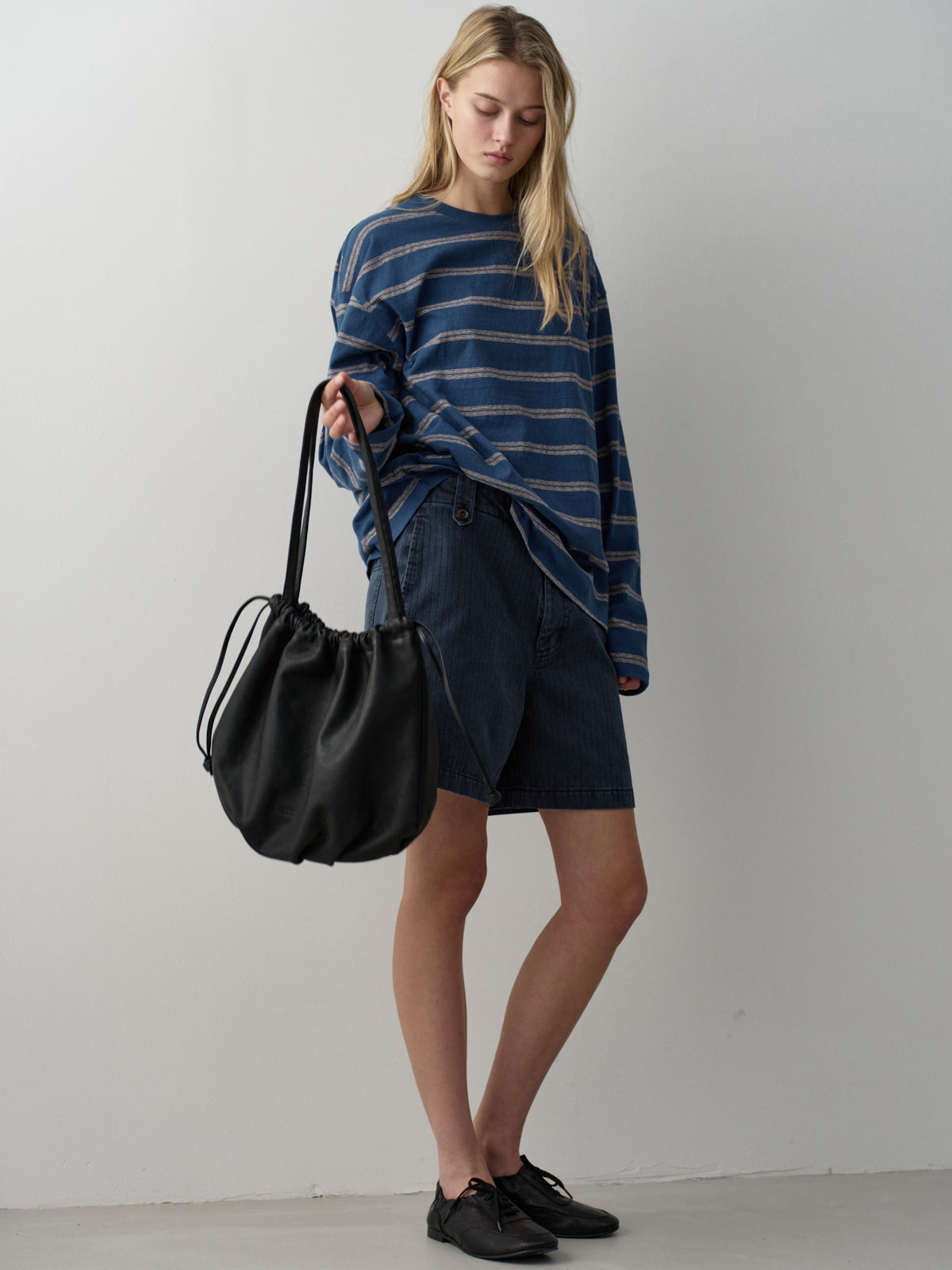 Leather Pull Bag_black
