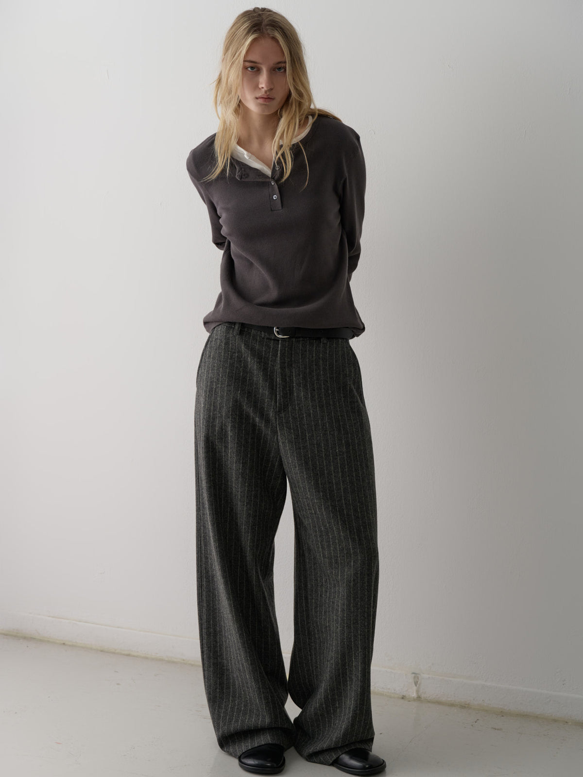 Relaxed Stripe Wool Pants_charcoal
