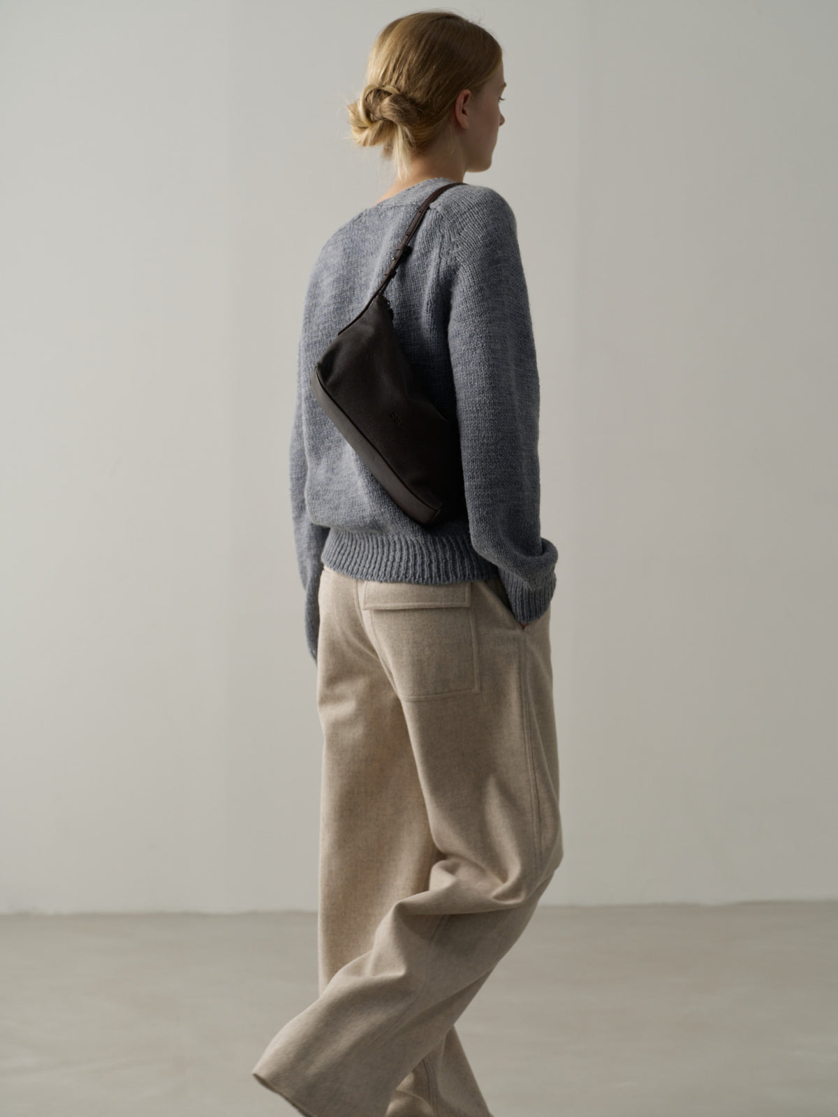 Textured V-neck Knit_grey blue