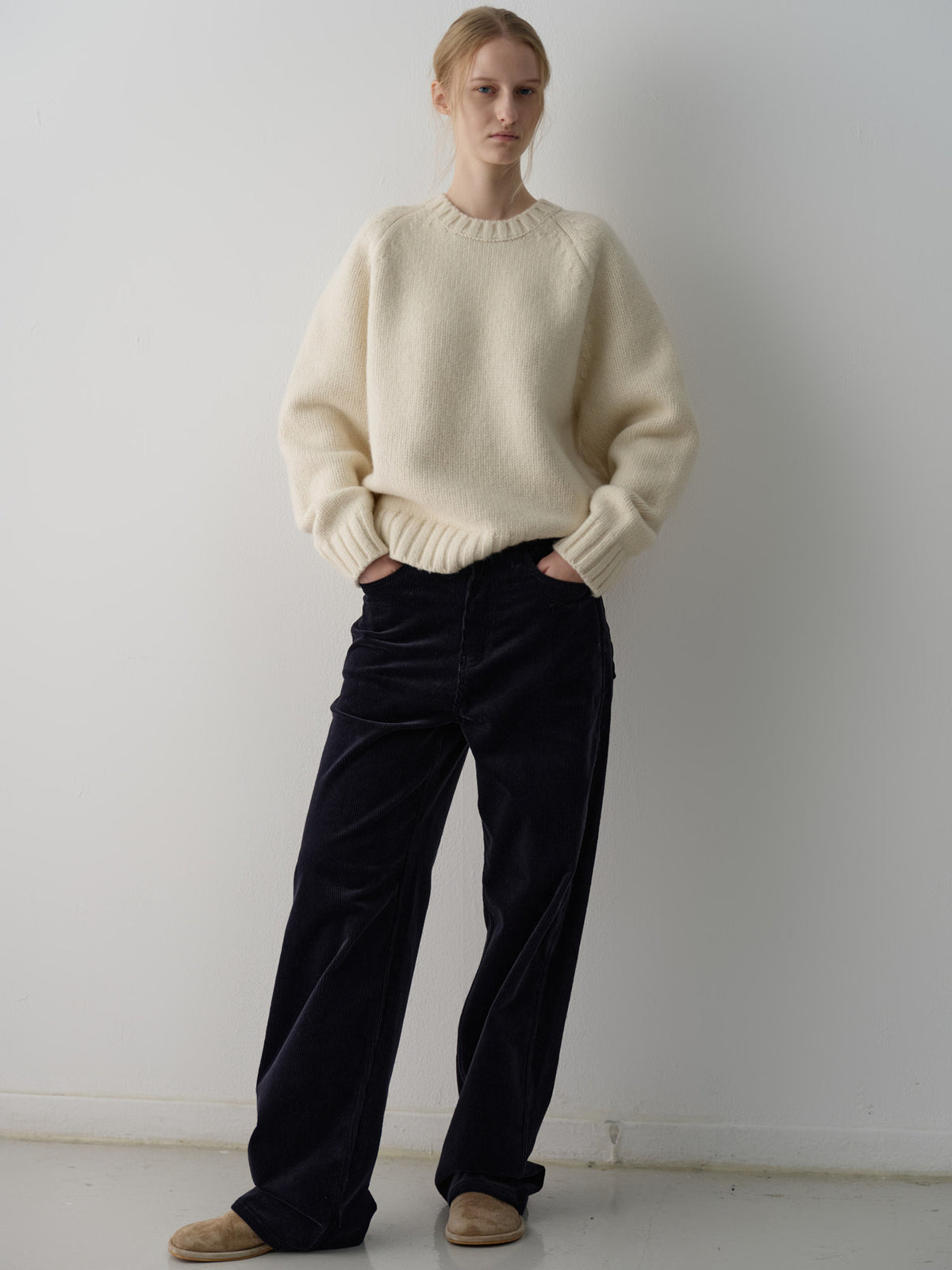 Essential Raglan Sweater_ivory