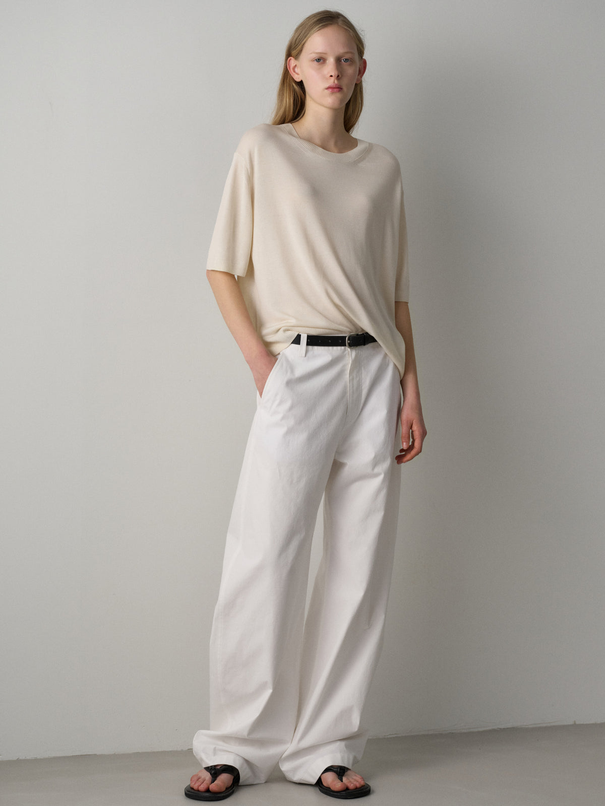 Round Curved Pants_white