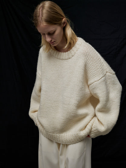 Handmade Round-neck Sweater_ivory