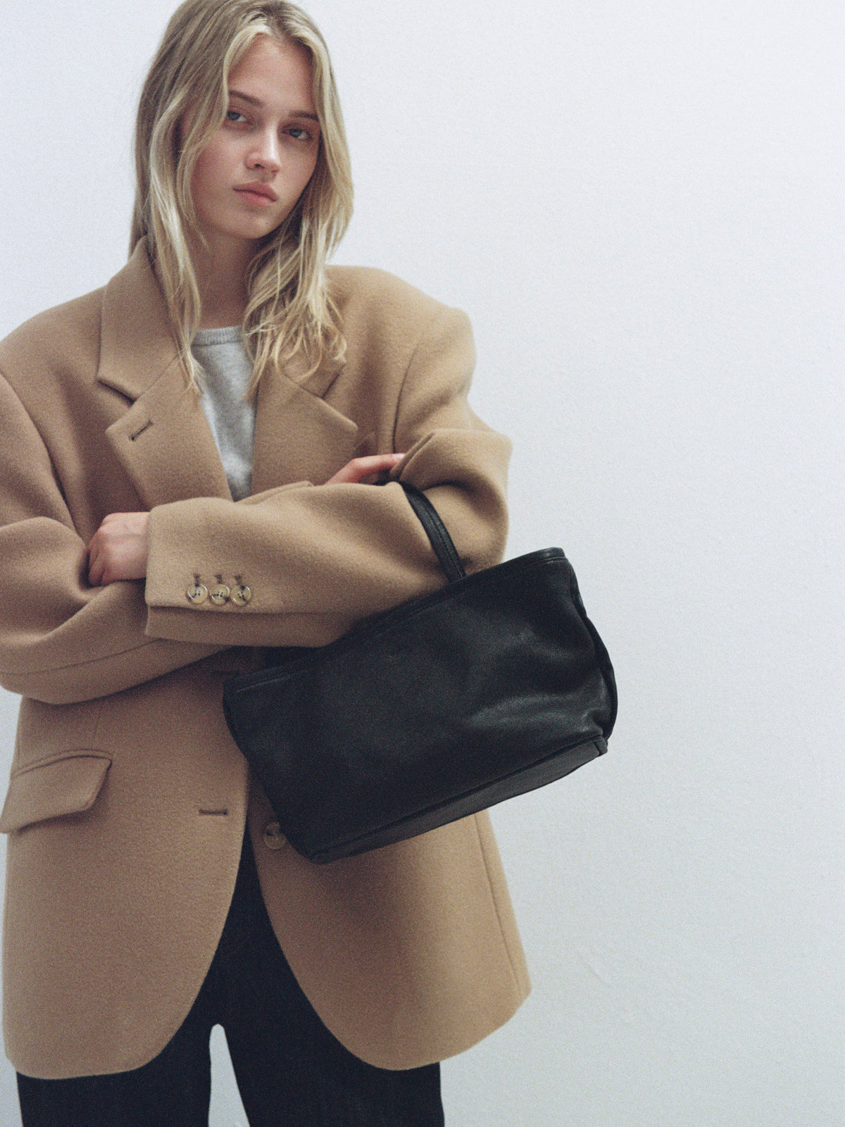 Breeze Washed Leather Tote Bag_Black