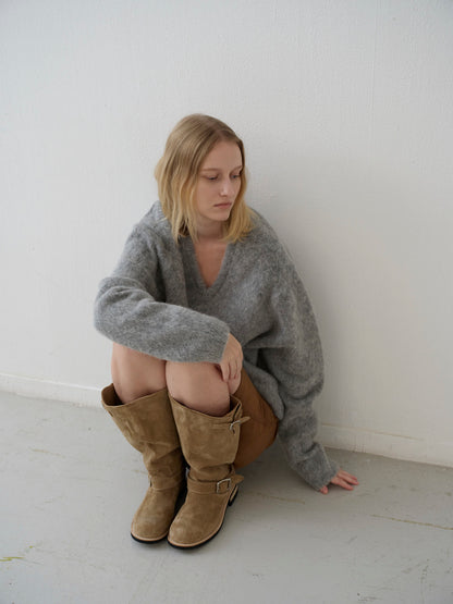 Alpaca V-Neck Sweater_grey