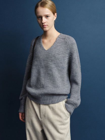 Textured V-neck Knit_grey blue