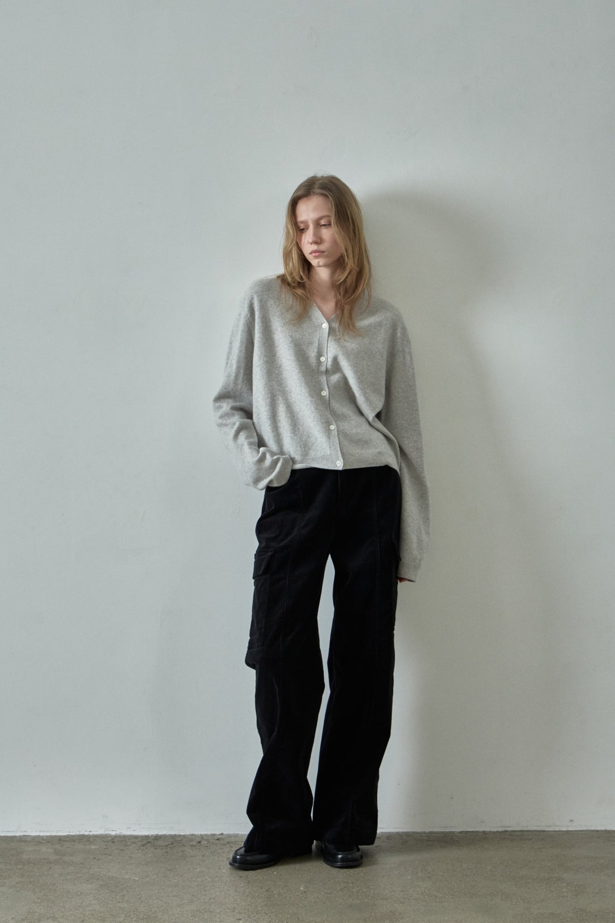 [11/11 Pre-order] Cashmere V-neck Cardigan_light grey