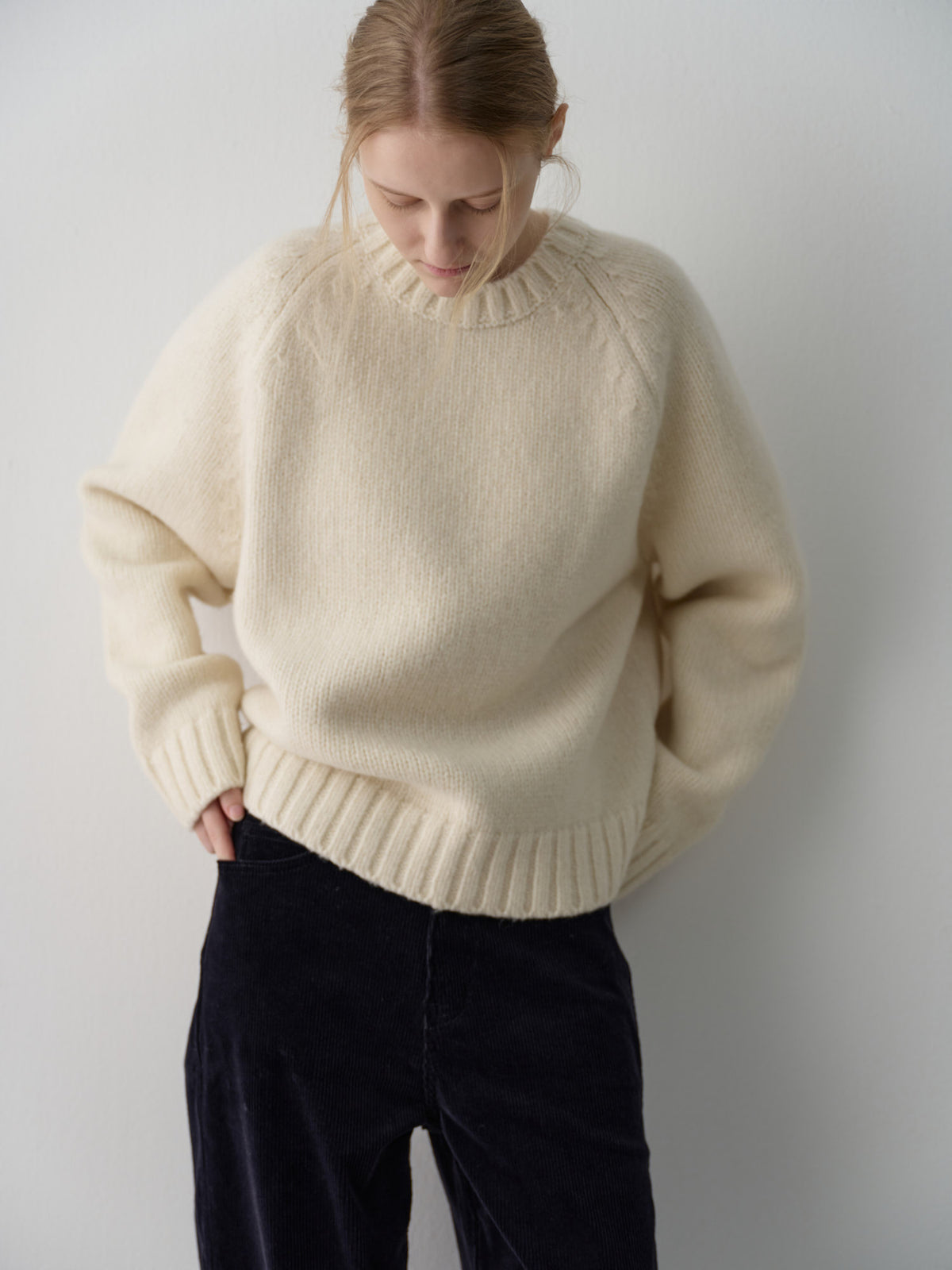 Essential Raglan Sweater_ivory