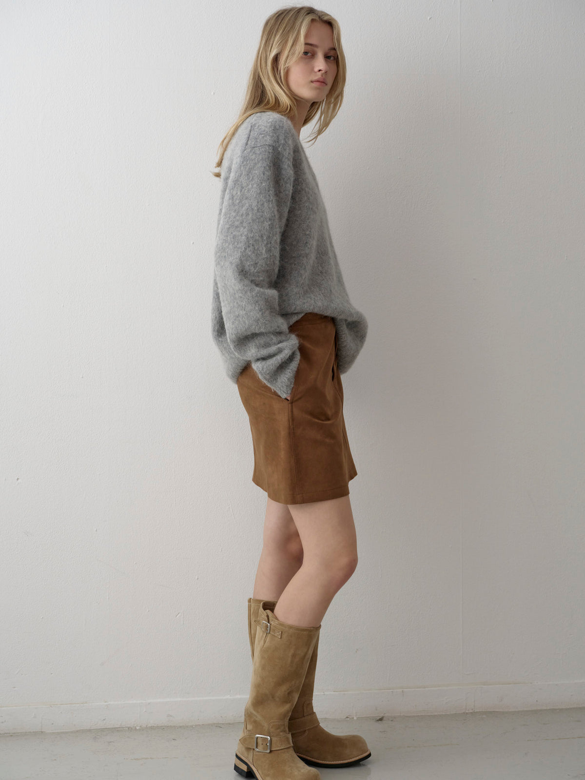 Alpaca V-Neck Sweater_grey