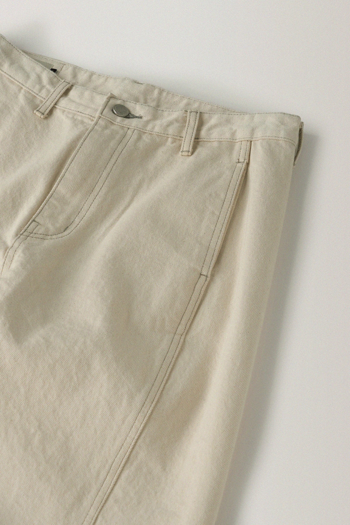 [11/25 Pre-order] Curved Denim_ecru