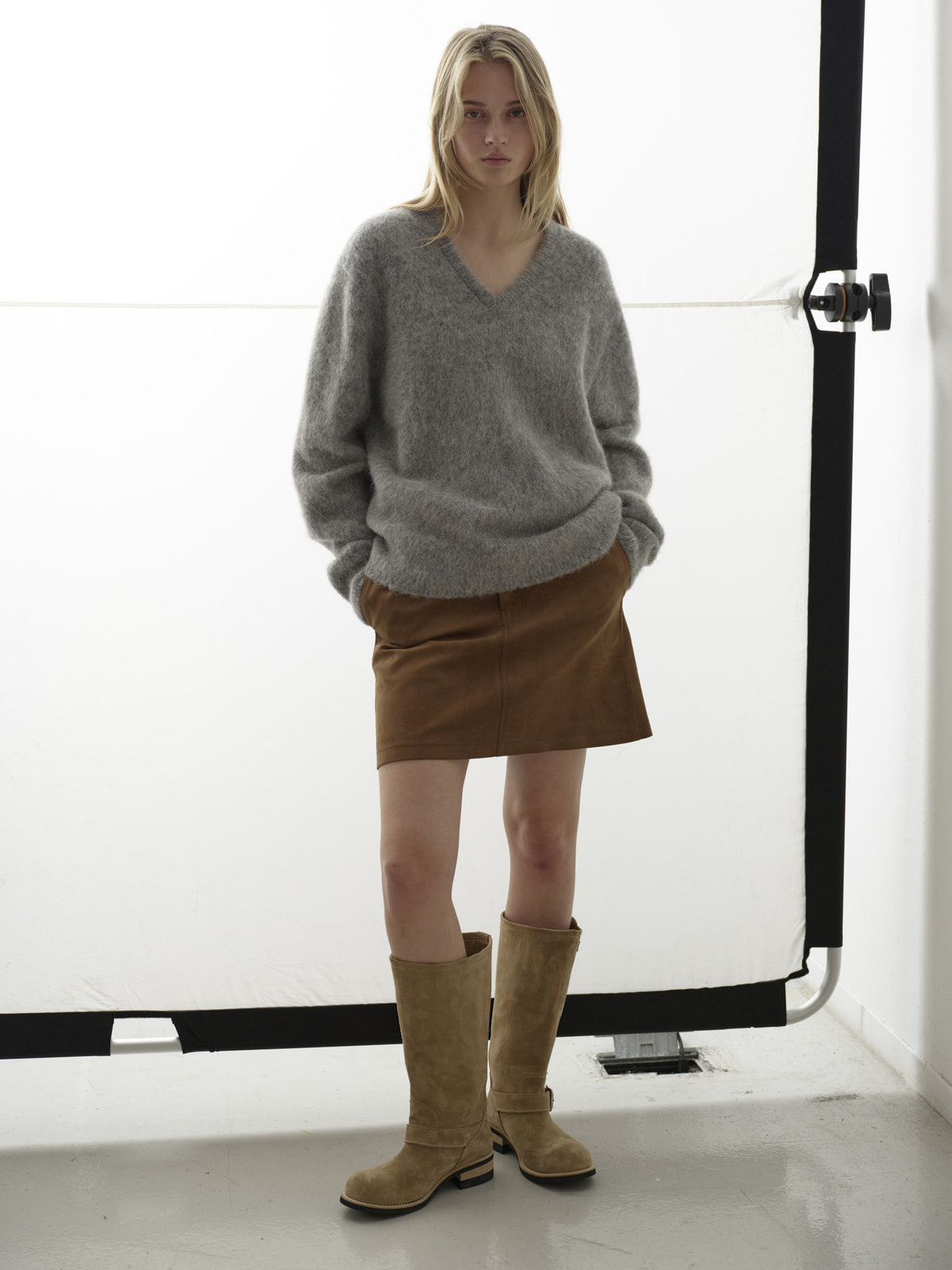 Alpaca V-Neck Sweater_grey