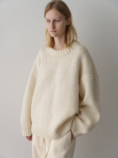 Handmade Round-neck Sweater_ivory