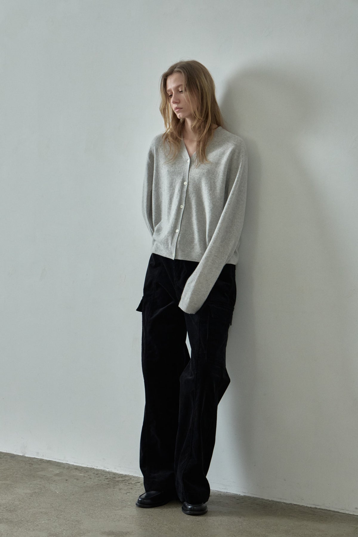 [11/11 Pre-order] Cashmere V-neck Cardigan_light grey