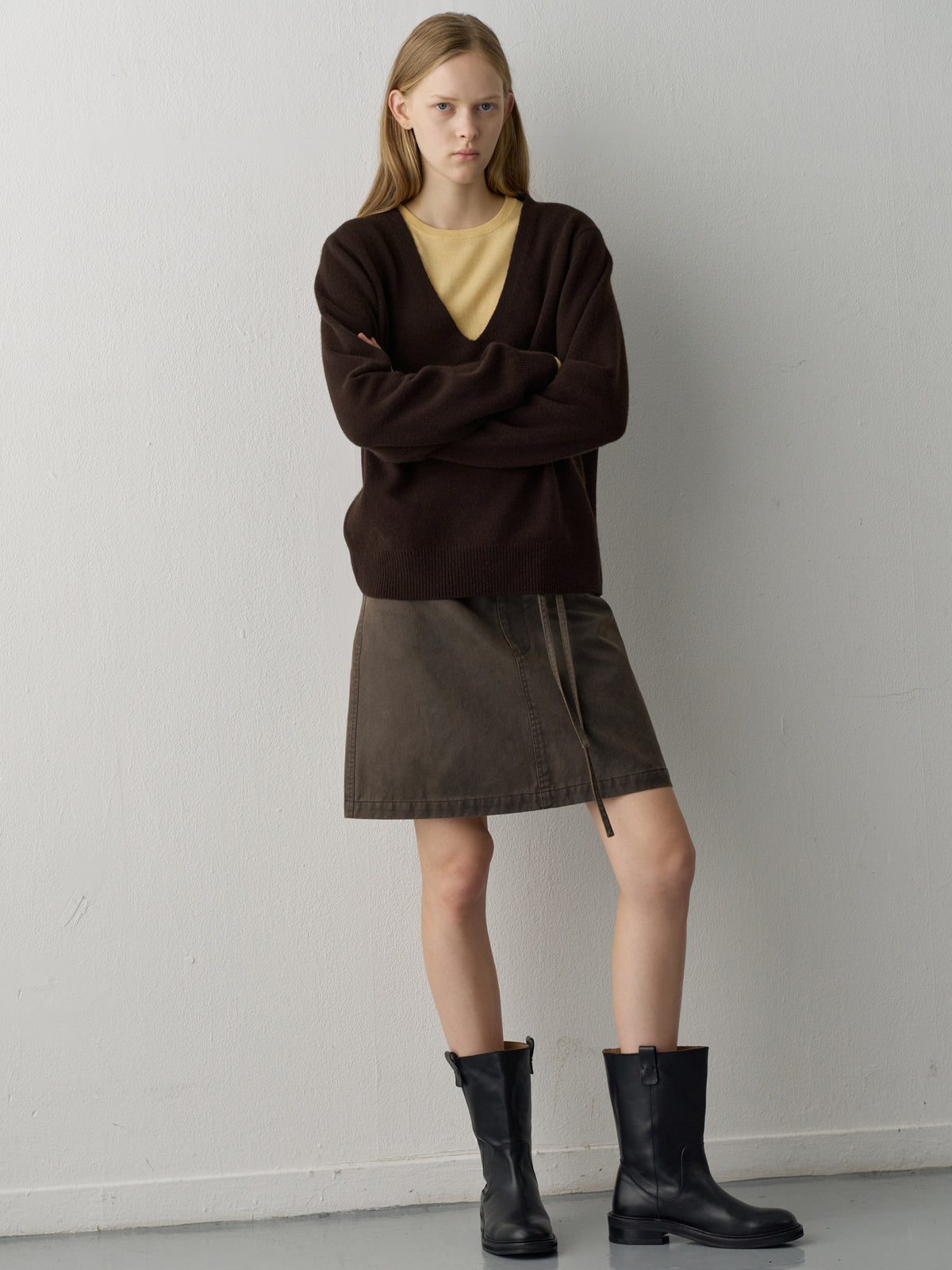 Cashmere Deep V-Neck Knit_dark brown