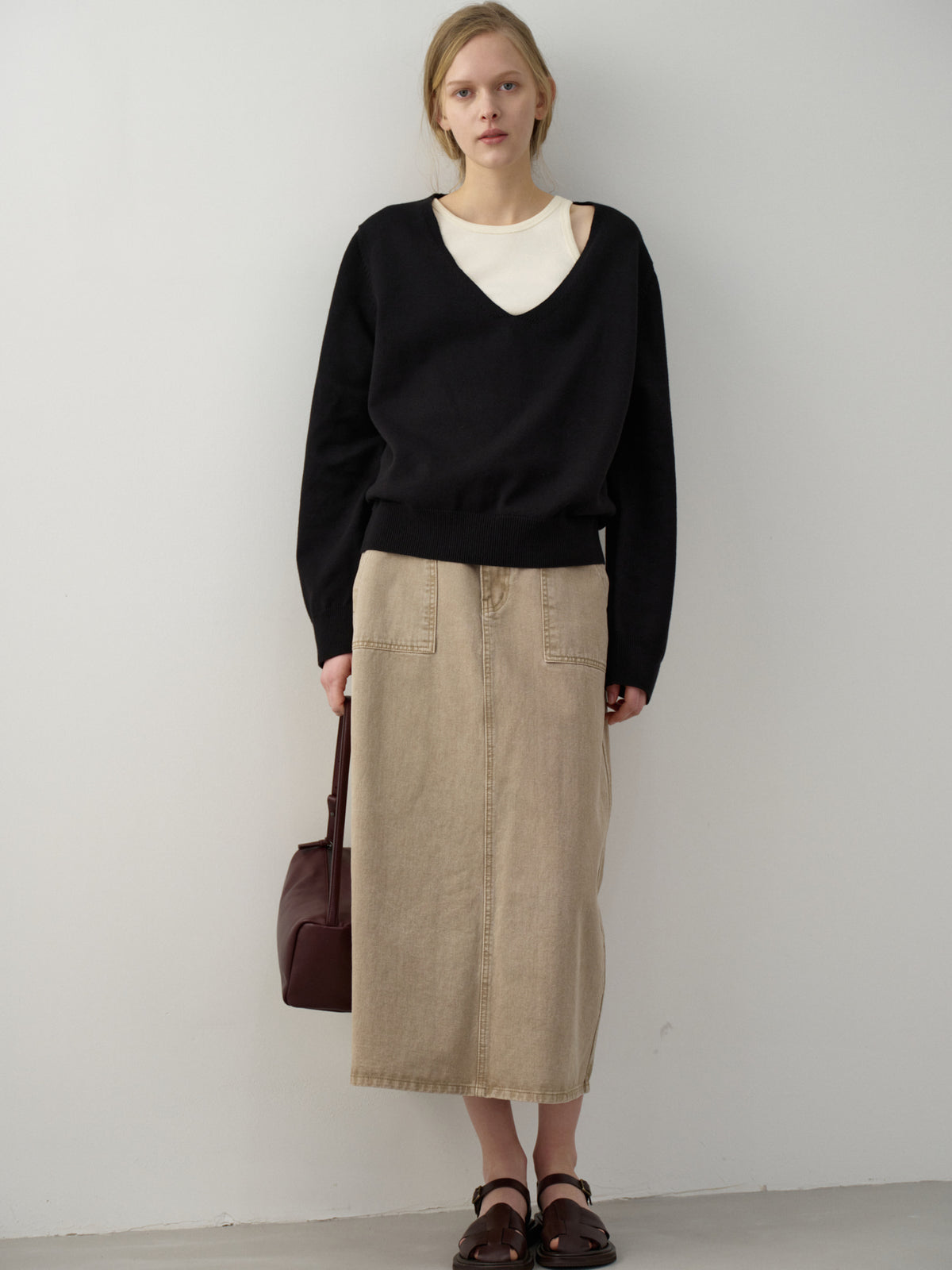 Deep V-Neck Knit_Black
