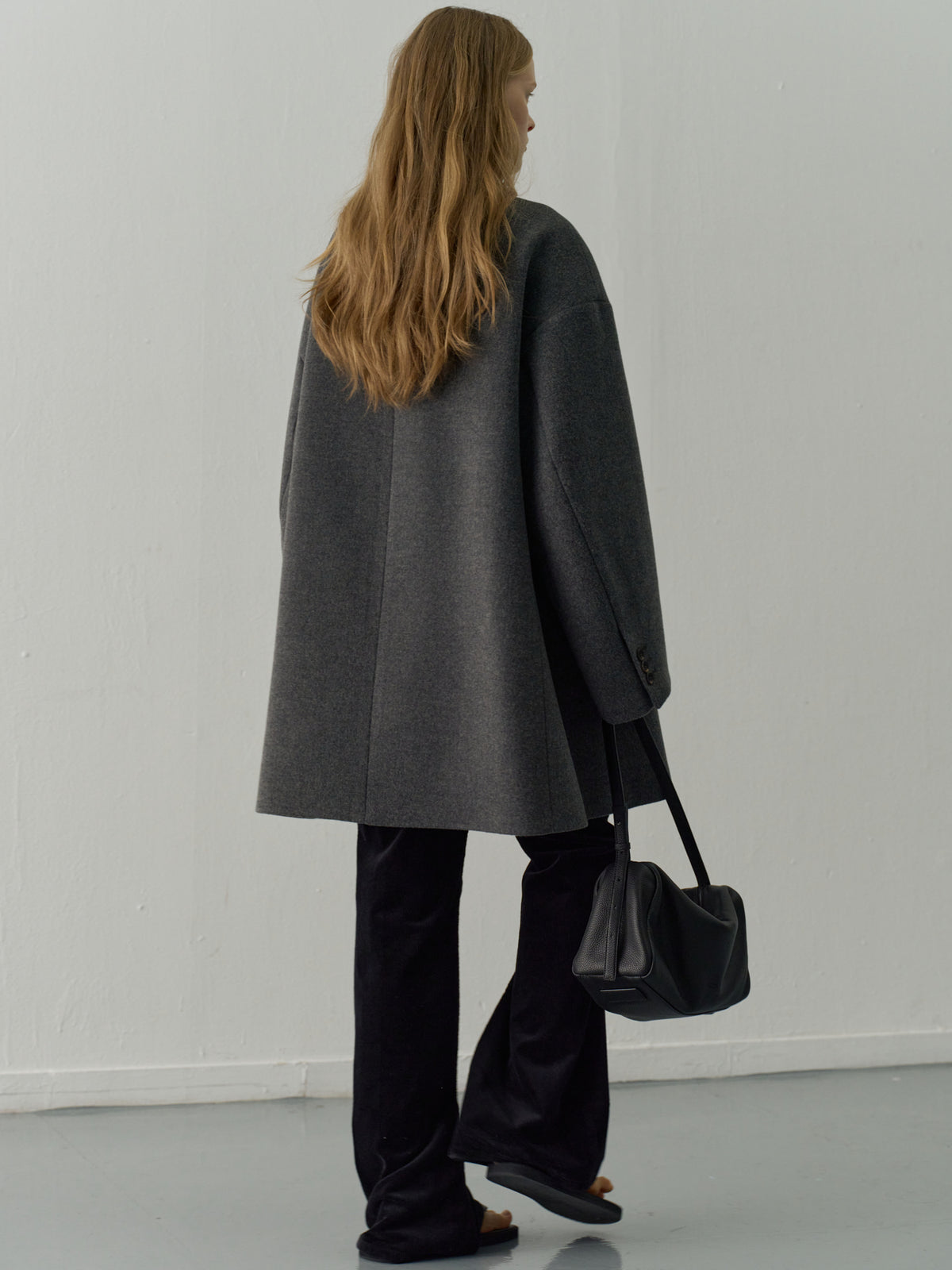 [11/25 Pre-order] Mushy Cabin Big Bag_black