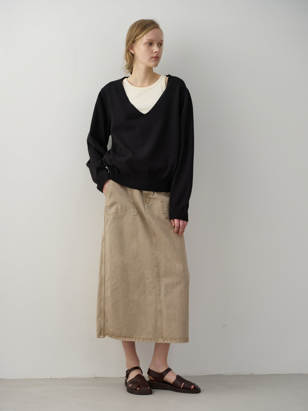 Deep V-Neck Knit_Black