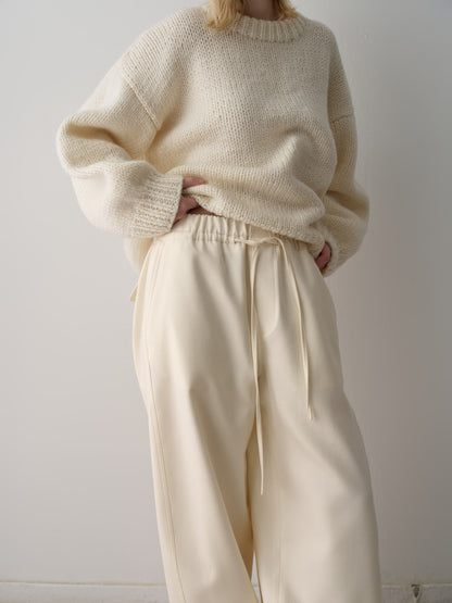 Handmade Round-neck Sweater_ivory