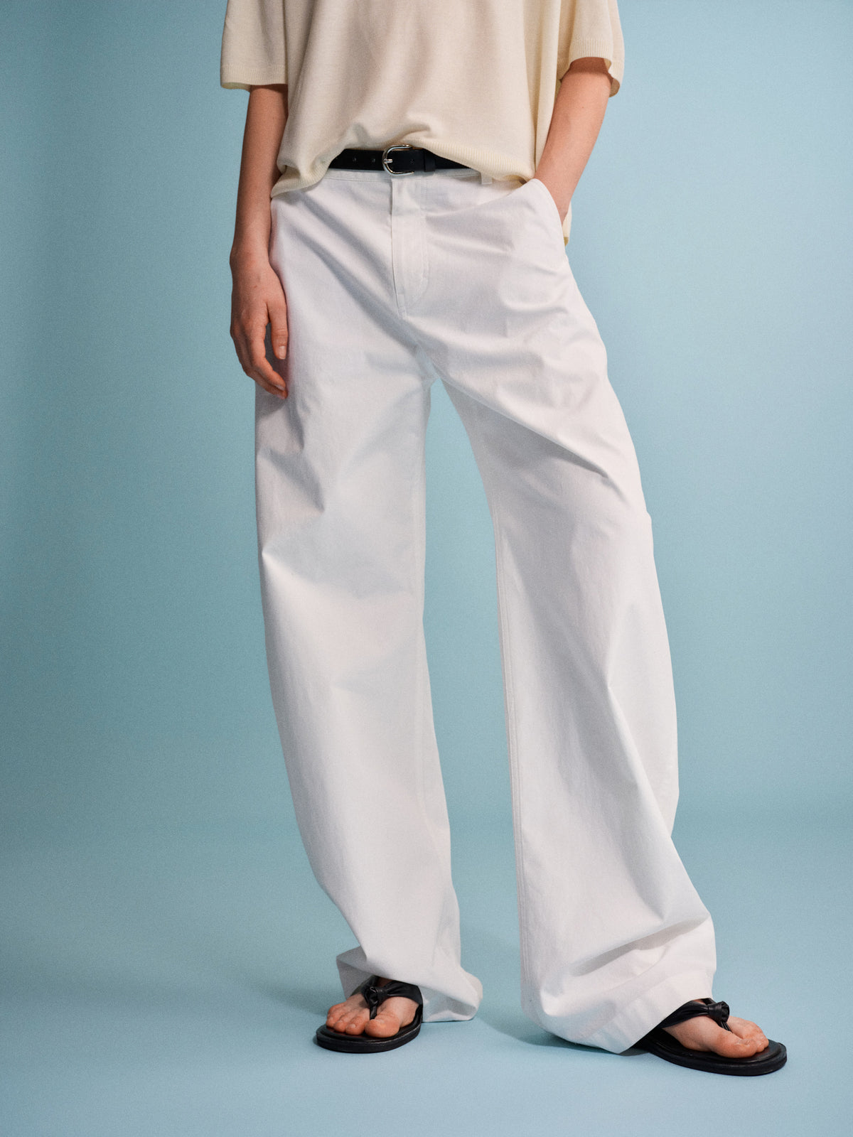 Round Curved Pants_white