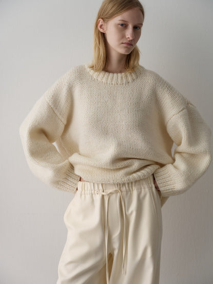 Handmade Round-neck Sweater_ivory