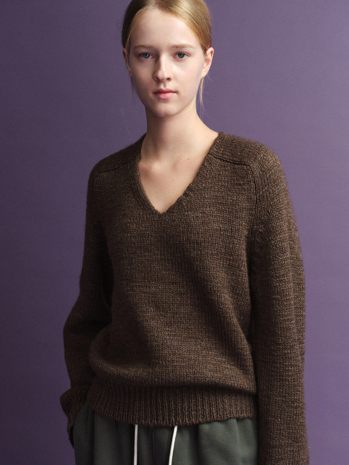 Textured V-neck Knit_brown