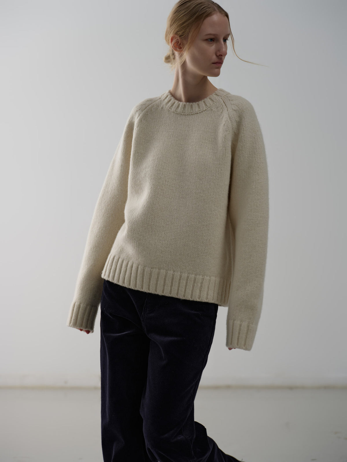 Essential Raglan Sweater_ivory