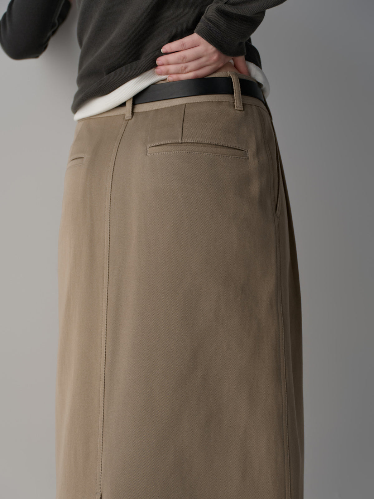 Classic Cotton Two-Tuck Skirt_olive beige