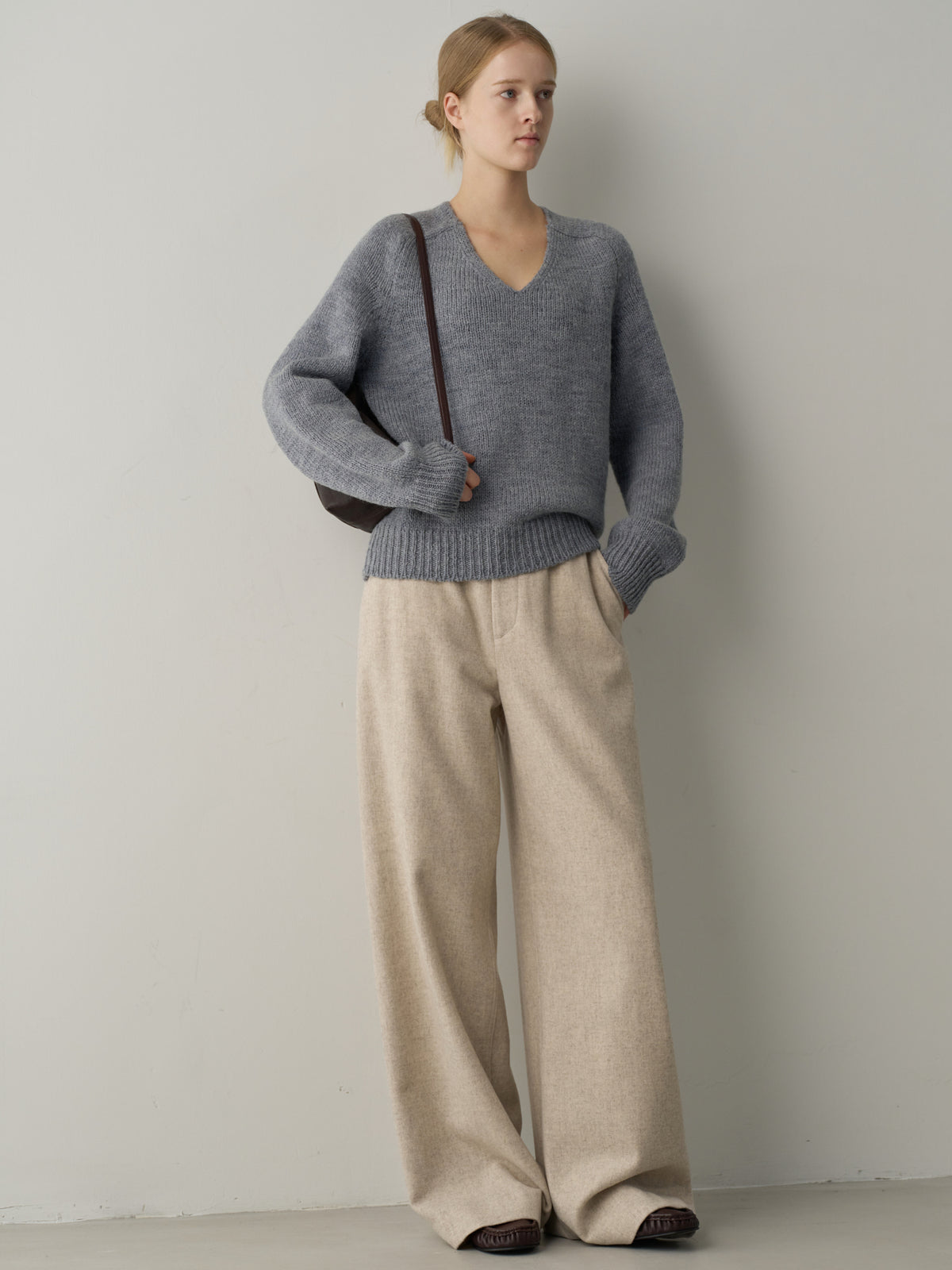 Textured V-neck Knit_grey blue