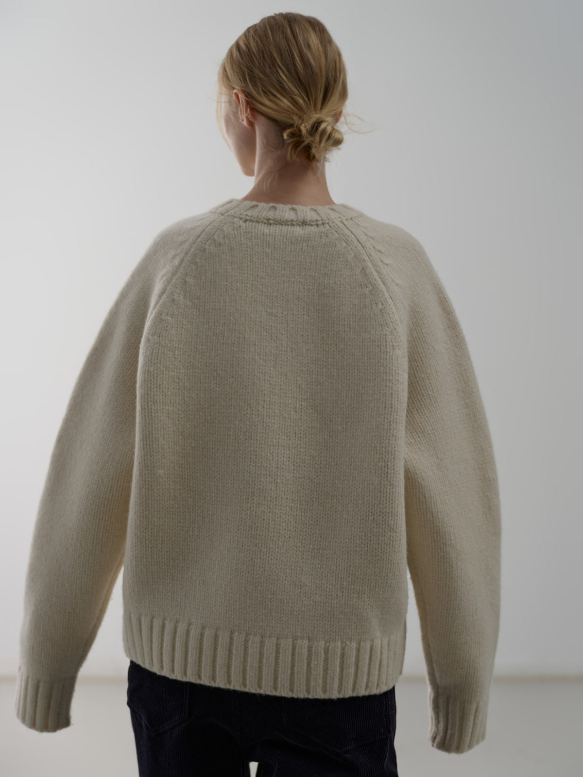 Essential Raglan Sweater_ivory