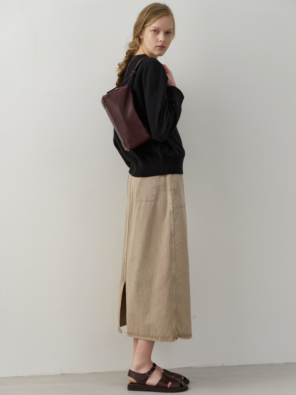 Deep V-Neck Knit_Black