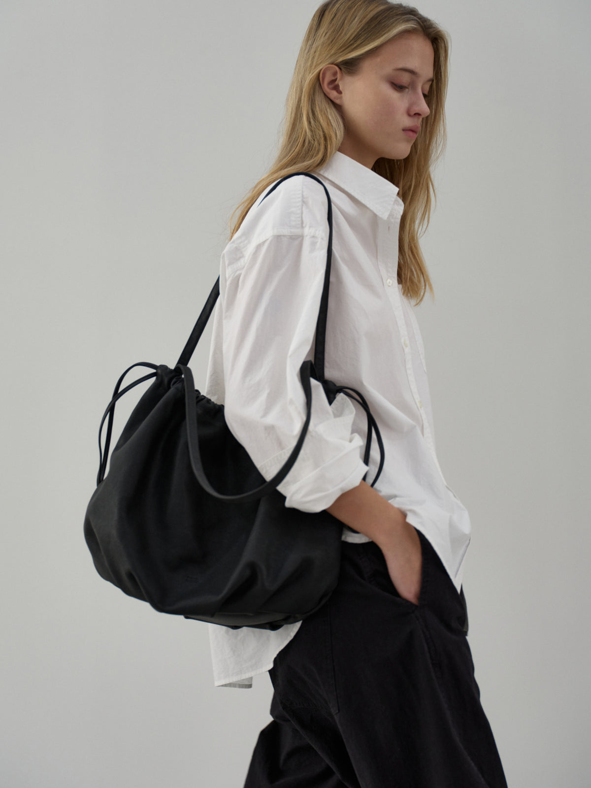 Leather Pull Bag_black