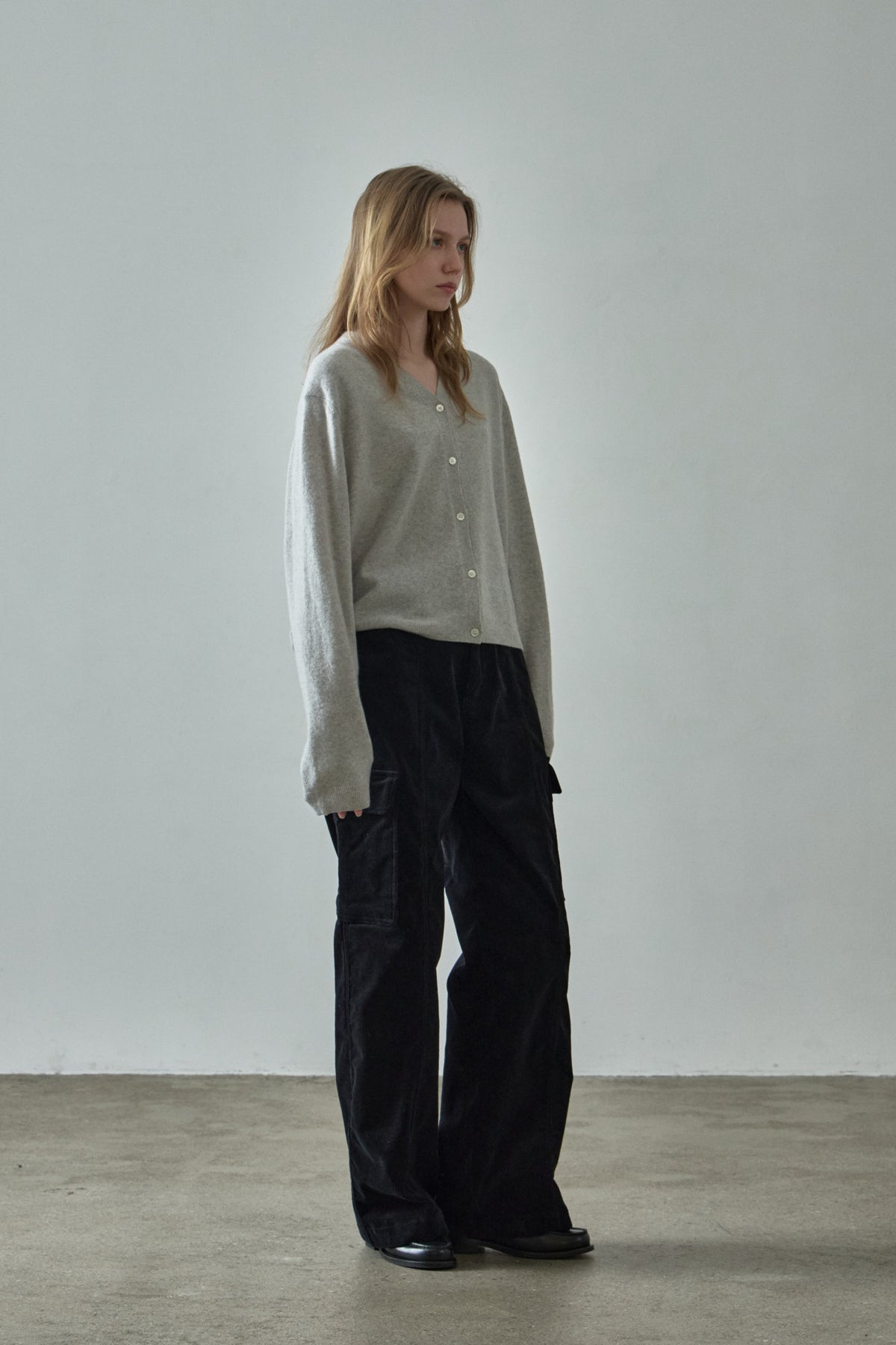 [11/11 Pre-order] Cashmere V-neck Cardigan_light grey