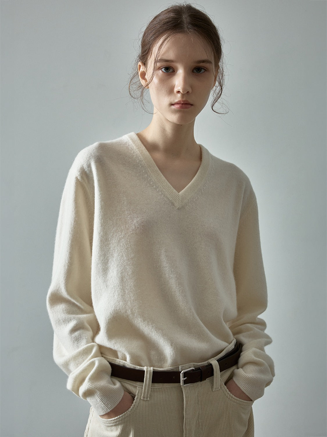 Essential V-neck Knit_ivory