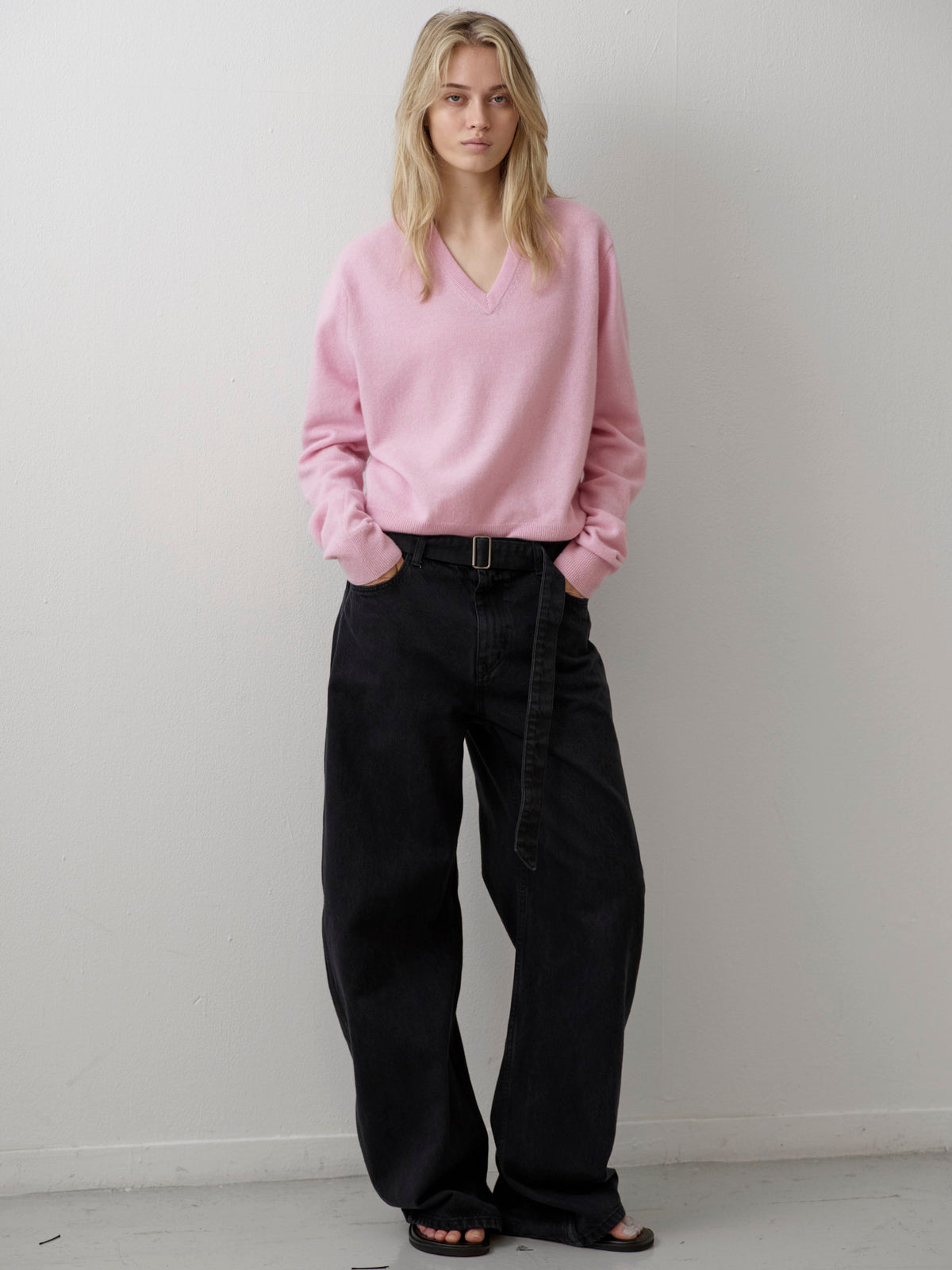 Essential V-neck Knit_fog pink