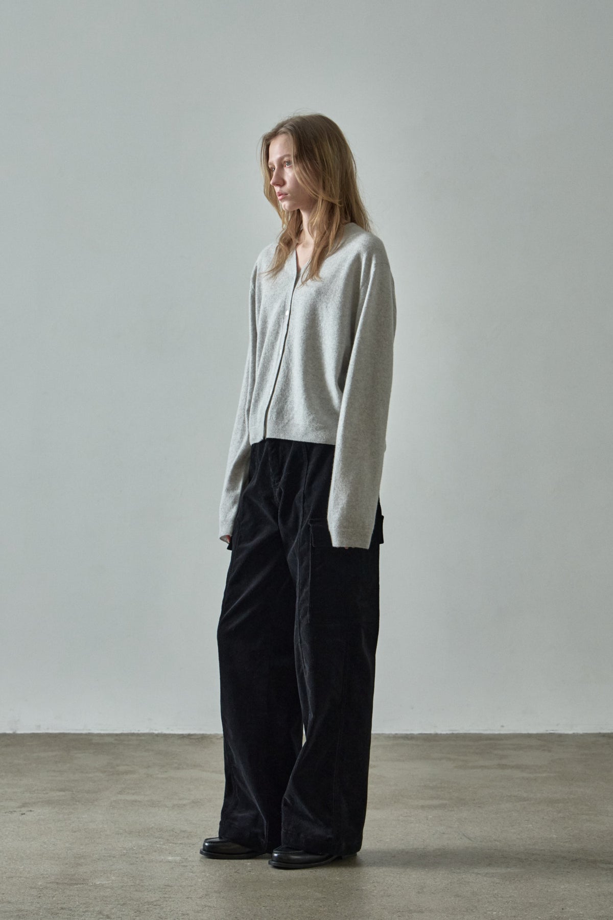[11/11 Pre-order] Cashmere V-neck Cardigan_light grey