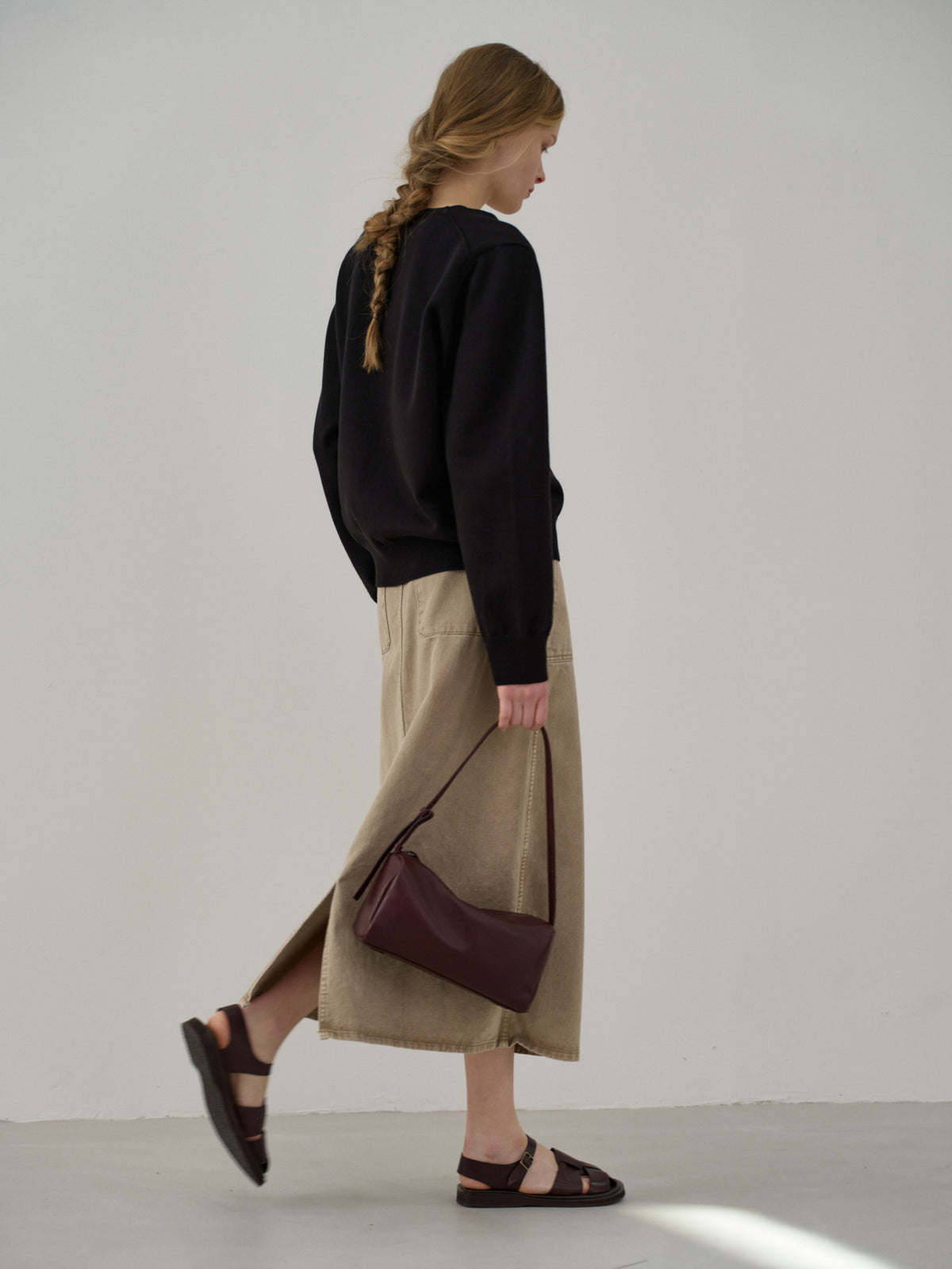Deep V-Neck Knit_Black
