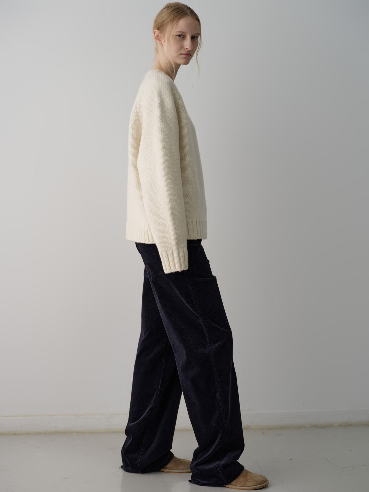 Essential Raglan Sweater_ivory